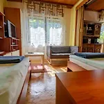 بيت للعطل House Briski ديلنايس