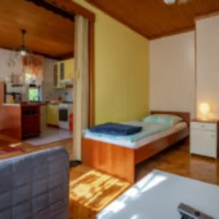 بيت للعطل House Briski ديلنايس