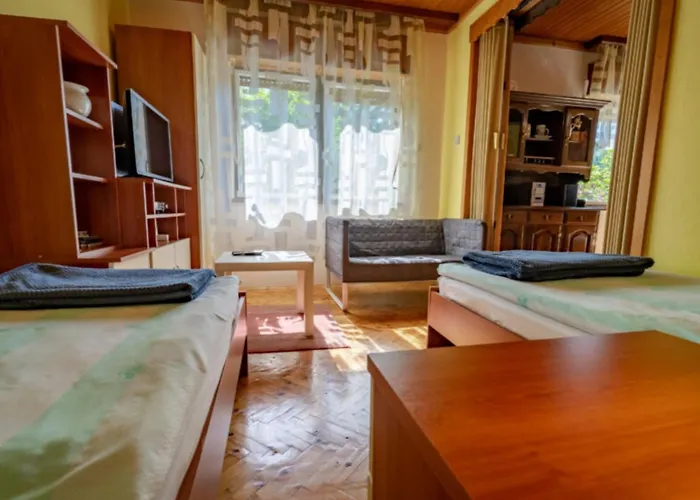 بيت للعطل House Briski ديلنايس